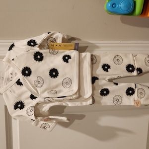 4 peice organic newborn set